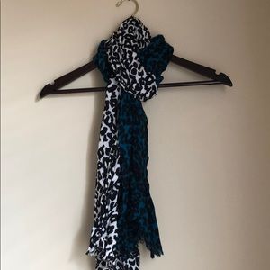 Leopard print scarf